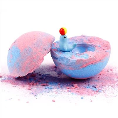 Bombe de baie cu jucărie pentru copil