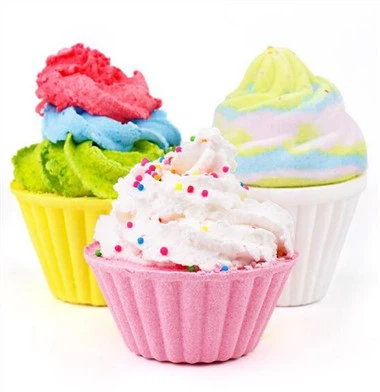 Set de cadouri cu cupcake cu bombe de baie colorate
