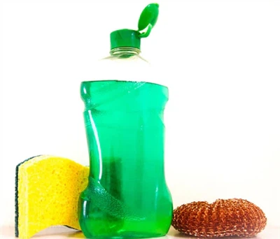 Are importanță dacă săpunul de vase este biodegradabil